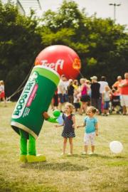 Elabika chodzące maskotki producent Puszka Lyon Energy Booster