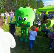 Elabika stroje reklamowe na zamówienie Jabłko Green School