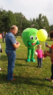 Elabika chodzące maskotki producent na zamówienie Jabłko Green School