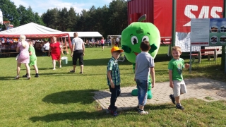 Elabika stroje reklamowe producent Jabłko Green School