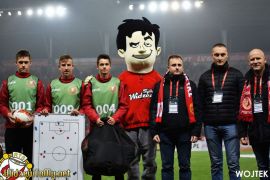 Elabika producent maskotek reklamowych Chłopiec OSKar Tylko Widzew